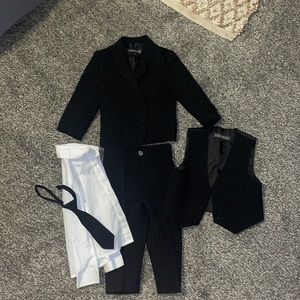 18 Month Old boy Suit 🤵